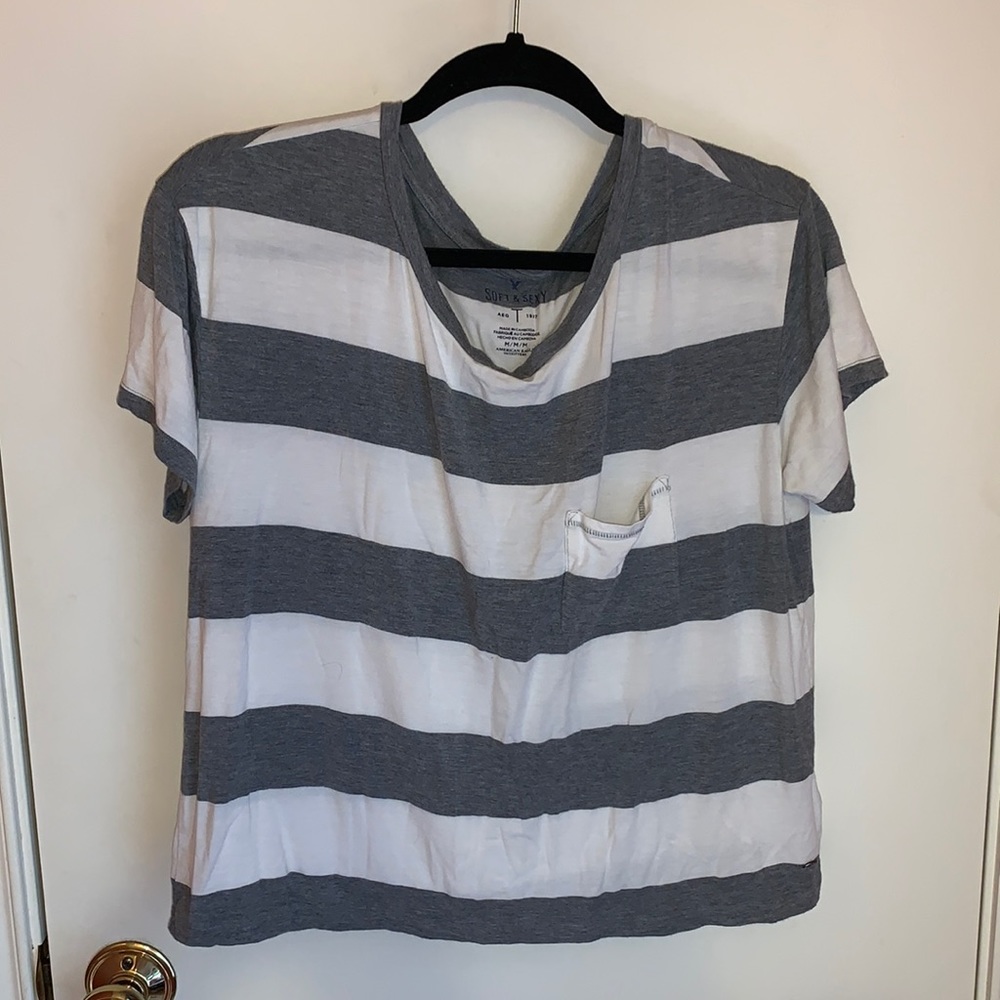 AMERICAN EAGLE STRIPED T-SHIRT SIZE M